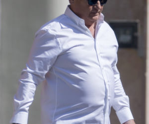 Aleksander Kwaśniewski zakupy w księgarni