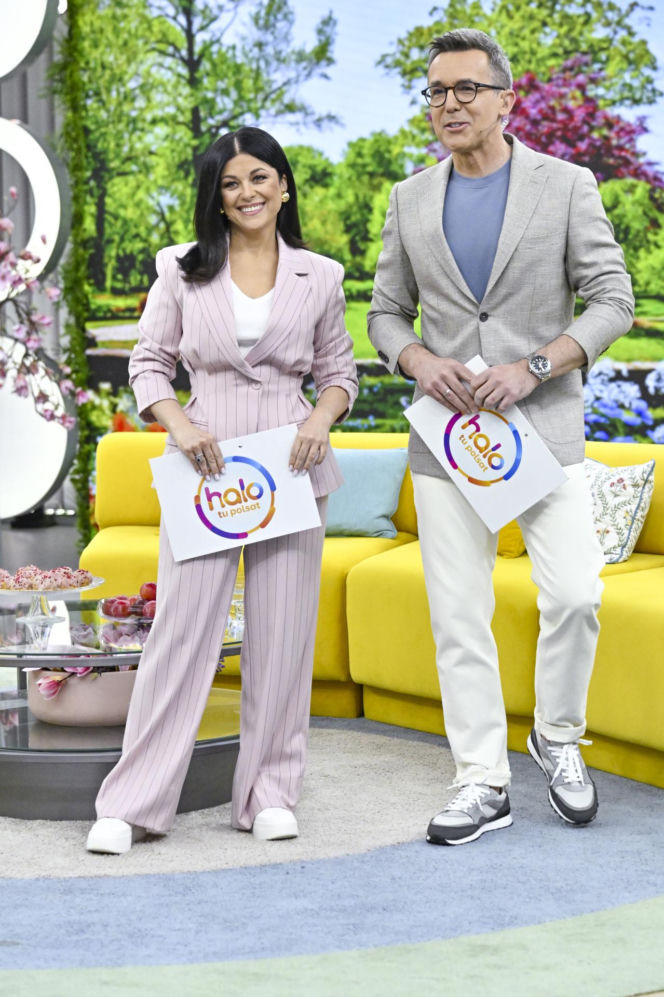 Garnitur Kasi Cichopek idealnie sprawdzi się na Komunię. Ten kolor idealnie wpisuje się w wiosenne trendy