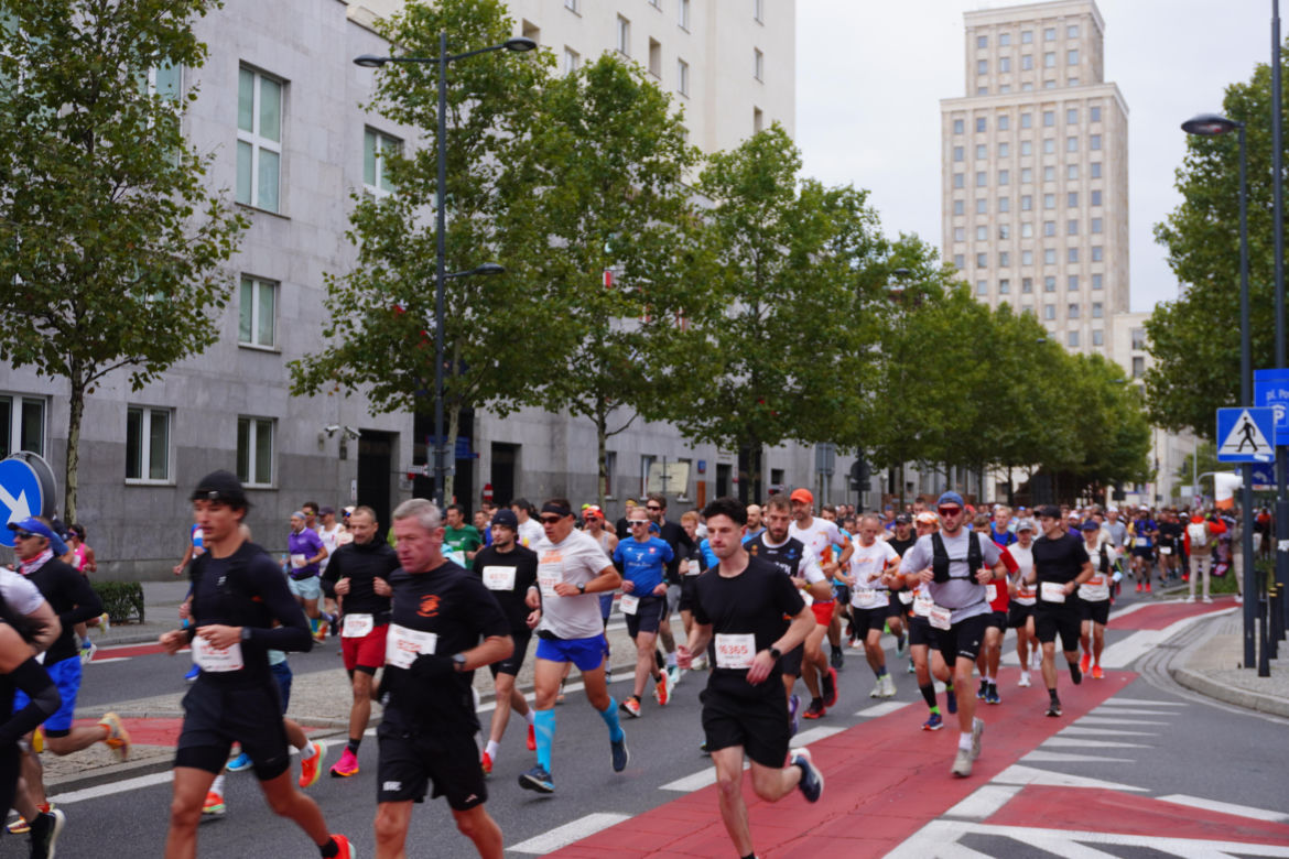 Uczestnicy Maratonu Warszawskiego 2025