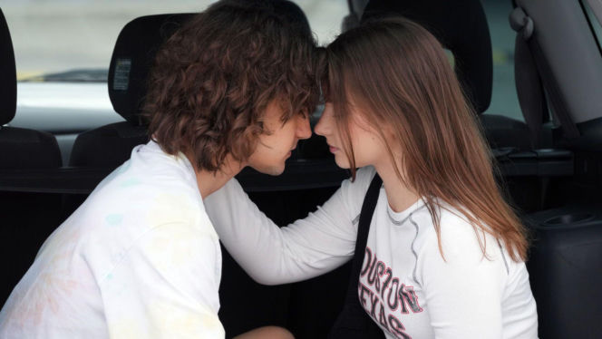 Barwy szczęścia, odc. 3296. Ewa (Gabriela Ziembicka), Romeo (Jacek Tyszkiewicz)