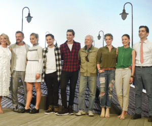 Aż po sufit. Edyta Olszówka, Cezary Pazura, Karolina Staniec, Krzysztof Chodorowski, Kamil Szeptycki, Tadeusz Borowski, Erika Karkuszewska, Alicja Juszkiewicz, Piotr Żurawski