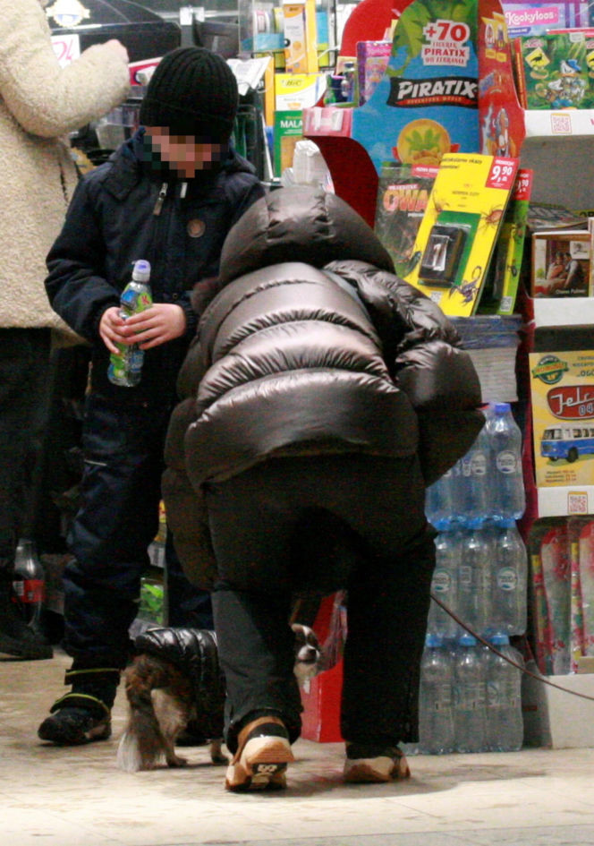 Marta Kaczyńska z synem na spacerze