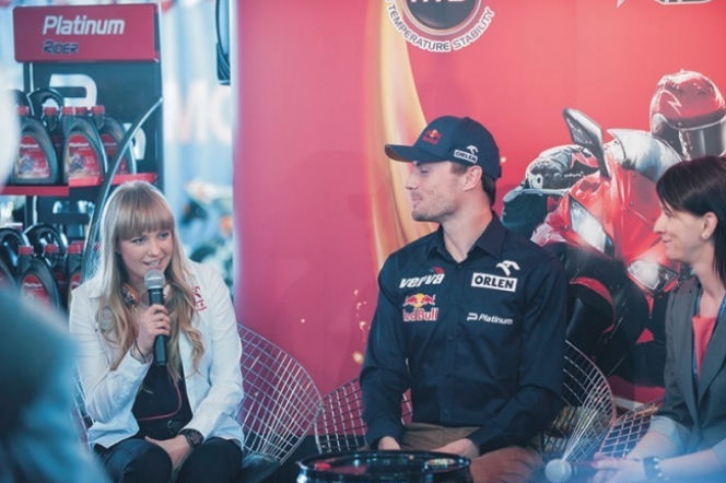 KOBIETY NA MOTOCYKLE
