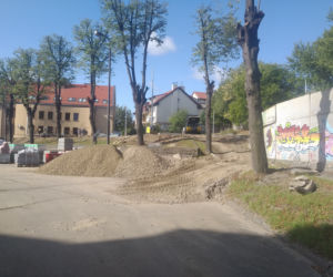 Ruszyła budowa boiska przy 4 LO. Zobaczcie jak przebiegają prace. 