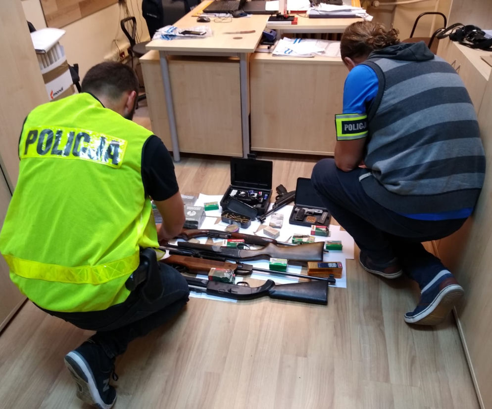 Pabianice. GROZIŁ bronią podczas domowej awantury. Miał nielegalne PISTOLETY, STRZELBY I GRANAT