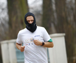 Donald Tusk gra w piłkę