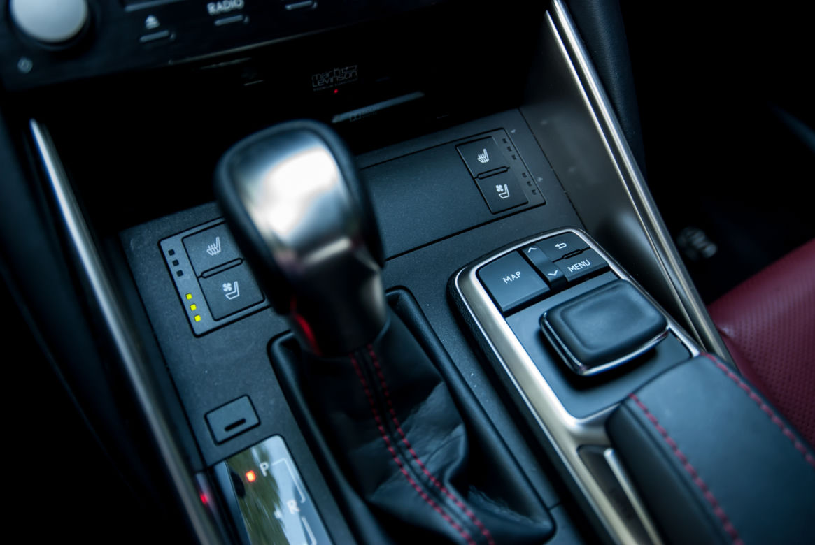 Lexus IS300h F SPORT