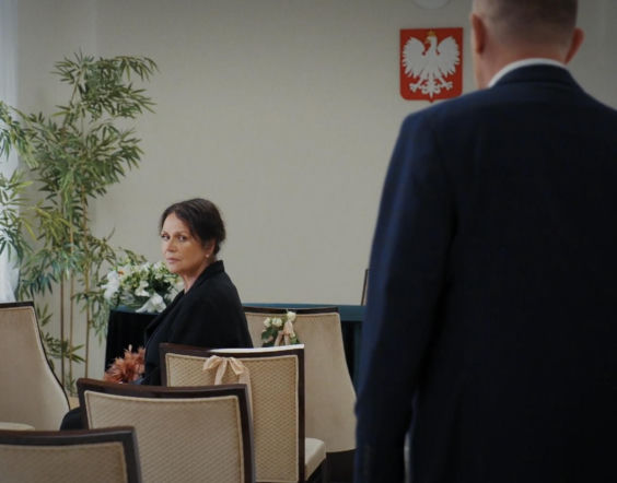  M jak miłość, odcinek 1946: Artur na ślubie Natalki będzie błagał Marysię o wybaczenie. Obieca, że skończy z Joanną - ZDJĘCIA