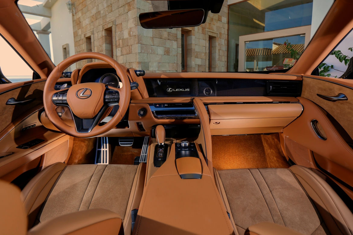 Lexus LC500 5.0 V8 477 KM Carbon