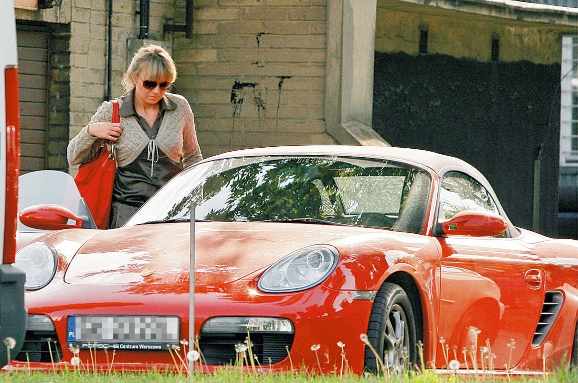 Anna Guzik sprzedała porsche, żeby jeździć koleją