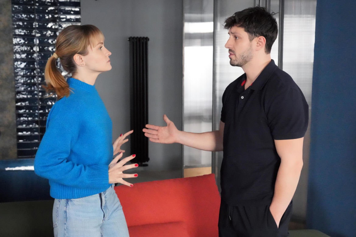 Barwy szczęścia, odc. 3388. Justin (Jasper Sołtysiewicz), Ola (Michalina Robakiewicz)