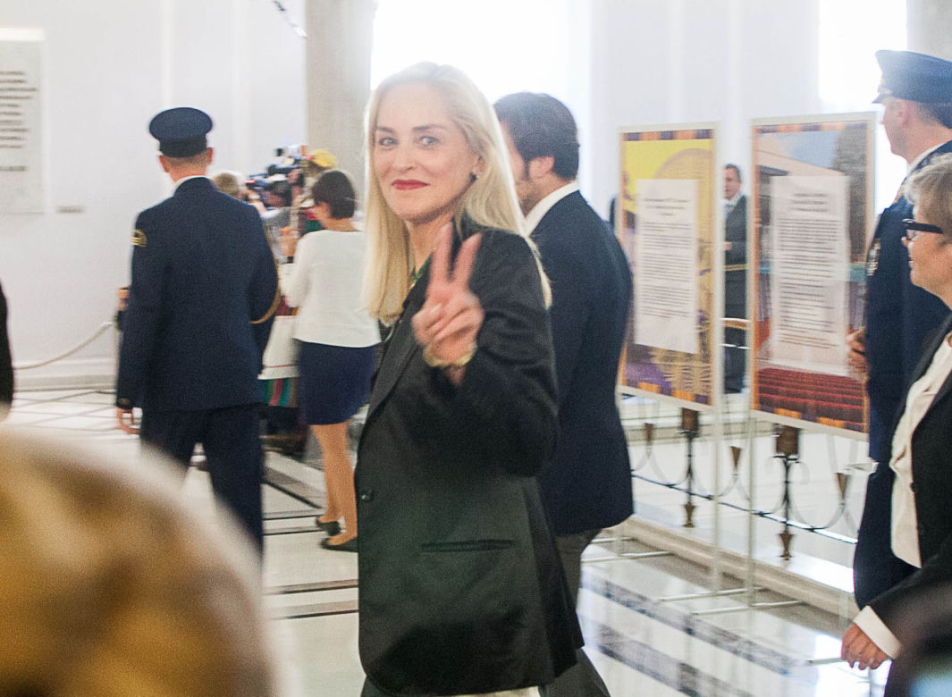 Sharon Stone w Sejmie (6)
