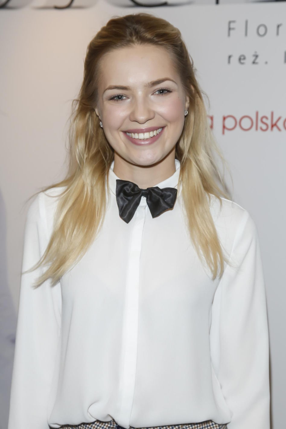 Paulina Gałązka kiedyś i dziś. Tak przez lata zmieniała się gwiazda filmu "Dziewczyny z Dubaju"