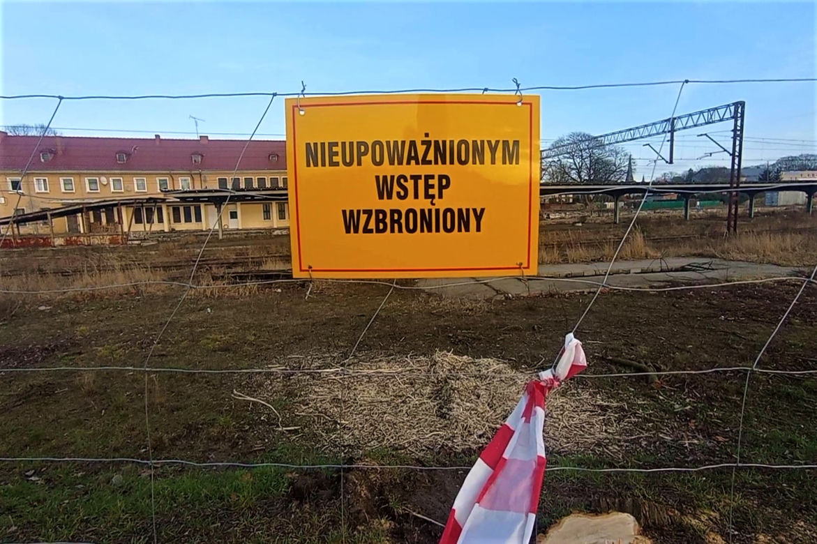 Dworzec kolejowy w Policach