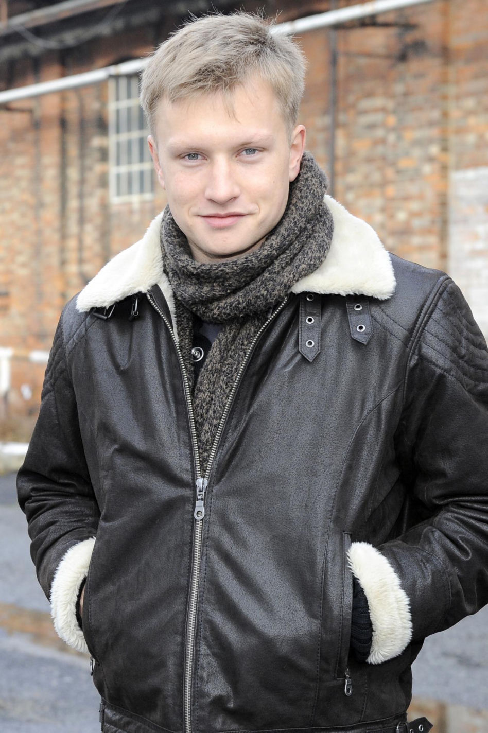 Od nastolatka z "Na Wspólnej" do eleganckiego mężczyzny. Tak zmieniał się Jakub Wesołowski