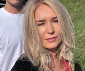 Barwy szczęścia nowy sezon na planie. Karolina (Marta Dąbrowska), Bruno (Lesław Żurek)