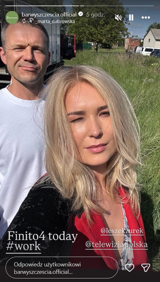 Barwy szczęścia nowy sezon na planie. Karolina (Marta Dąbrowska), Bruno (Lesław Żurek)