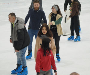 Tłumy na bydgoskim lodowisku Torbyd [GALERIA]