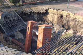 Mieszkańcy ostrzegali, ziemia runęła. Szokujące sceny w Będzinie