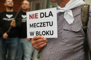Kraków: Mieszkańcy wyszli na ulice przeciwko meczetowi
