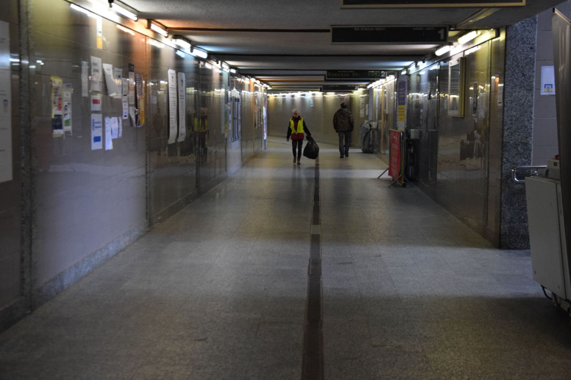Pustki na dworcu  w Przemyślu [GALERIA]
