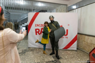 Fala komentarzy po Potańcówce w klimacie PRL na inaugurację obchodów radomskiego Czerwca 76.  Jest oświadczenie przewodniczącego rady miejskiej [AKTUALIZACJA]