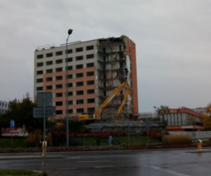 Olsztyn. Rozbiórka hotelu widmo