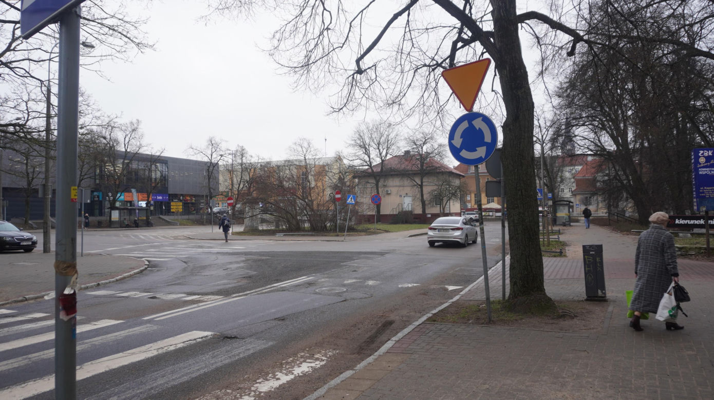 To jedyne prostokątne rondo w Europie. Znajduje się blisko centrum Olsztyna [ZDJĘCIA]