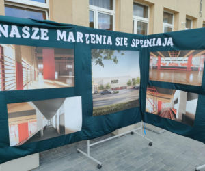 Umowa na budowę hali sportowej w Sp4 ze schronem w Łomży podpisana. Kiedy powstanie obiekt?
