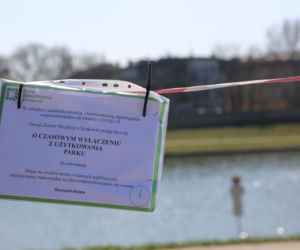 Przejmujący widok: Zamknięte Planty i bulwary nad Wisłą