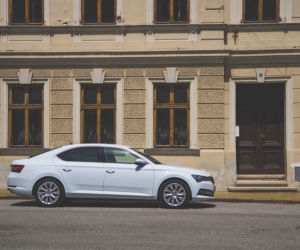 Skoda Superb lifting 2020