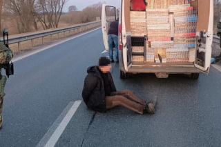 Papierosy za ponad 1,5 mln zł znalezione w busie