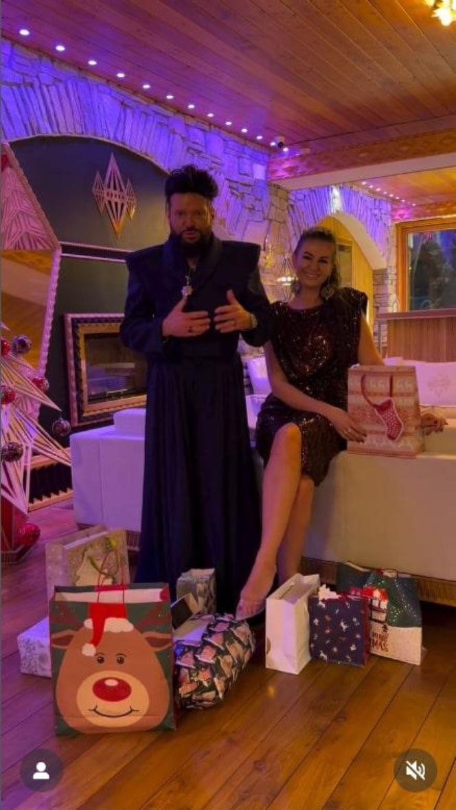 NAGA MAJA RUTKOWSKA POD CHOINKĄ! Prezent dla męża rozwalił Wigilię