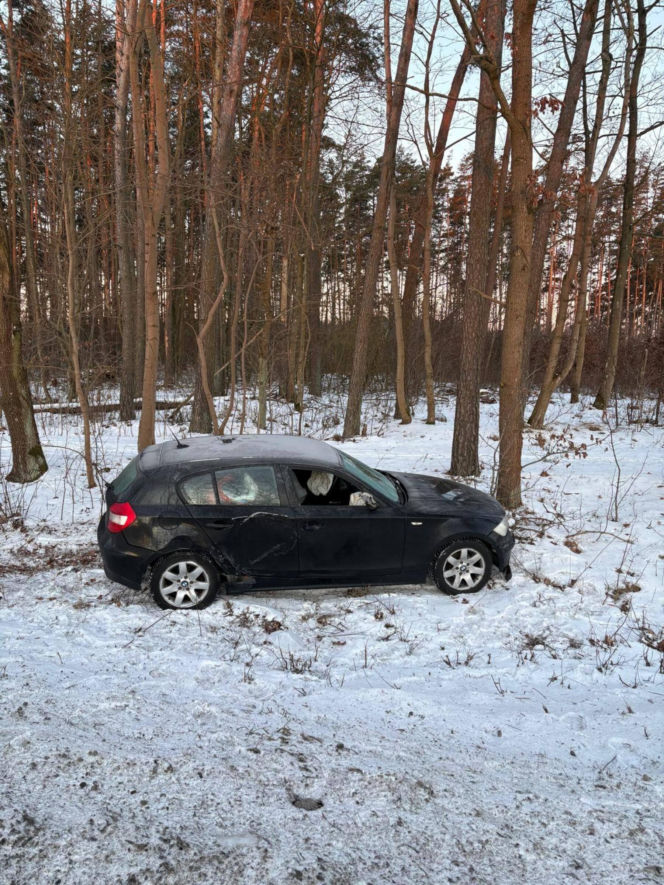 Zderzenie trzech aut na DW212 03.02.2026