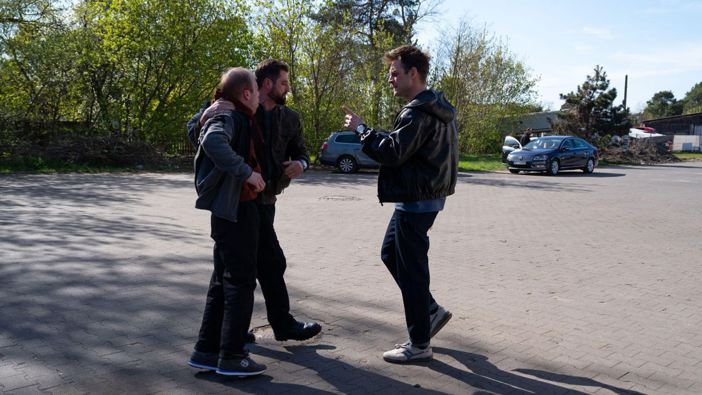 Na dobre i na złe odc. 999. Mario (Marcin Korcz), Radek Biegun (Mateusz Lisiecki)