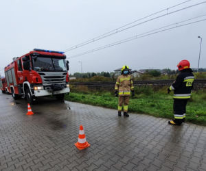 Czerwonka-Parcel. Rzucił się pod pociąg Kolei Mazowieckich! Tragiczna śmierć [ZDJĘCIA]
