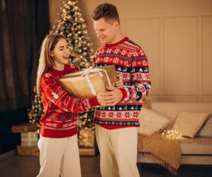 Mikołajkowy prezentownik: sprawdzone pomysły dla niej i dla niego