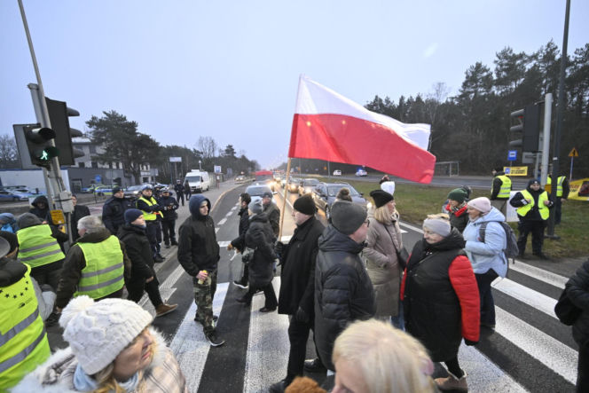 Mają dość korków, chcą buspas. W godzinach szczytu protestowali na pasach