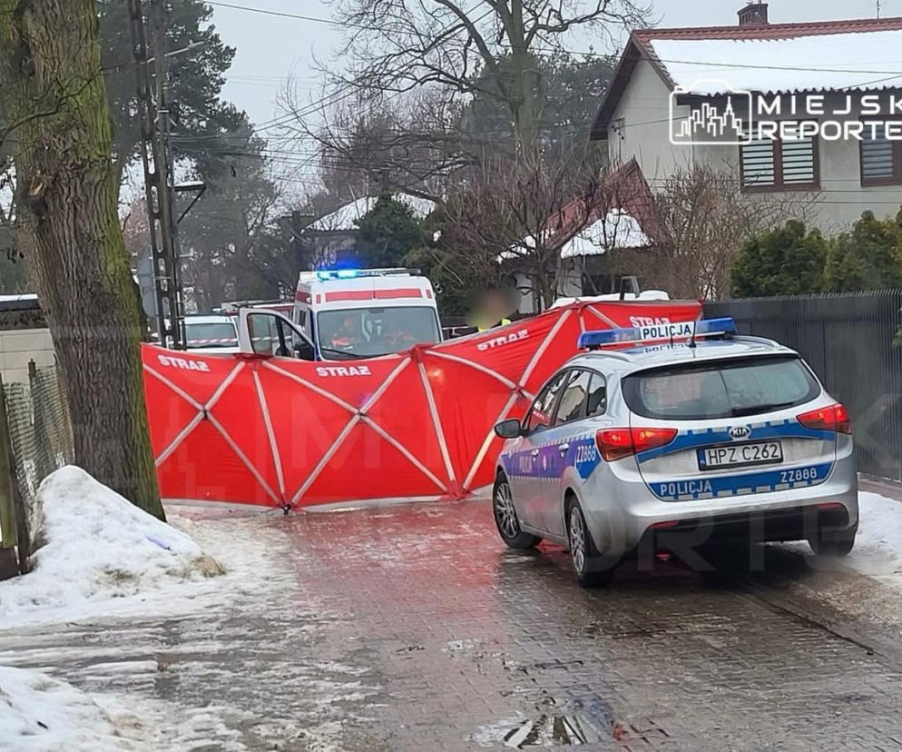 Wyszedł posypać oblodzony chodnik, już nie wrócił. Śmiertelny upadek przed domem