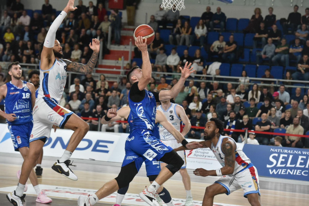 Arriva Polski Cukier Toruń - Anwil Włocławek, zdjęcia kibiców i zawodników z 4. meczu fazy play-off Orlen Basket Ligi