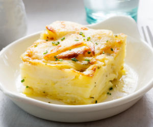 Kremowa zapiekanka ziemniaczana - prawdziwa delicja za grosze!