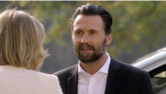 	O mnie się nie martw odc. 13. Iga (Joanna Kulig), Paweł Biczyński (Bartłomiej Świderski)