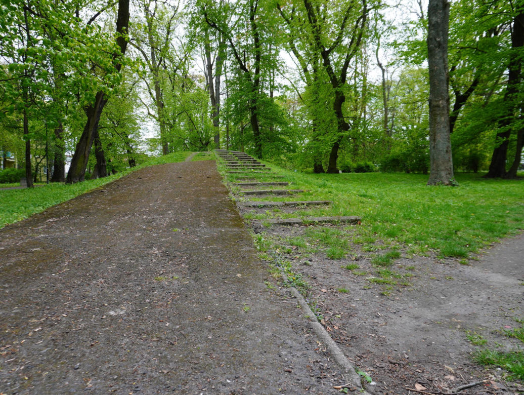 Park Bronowice wiosną 2024