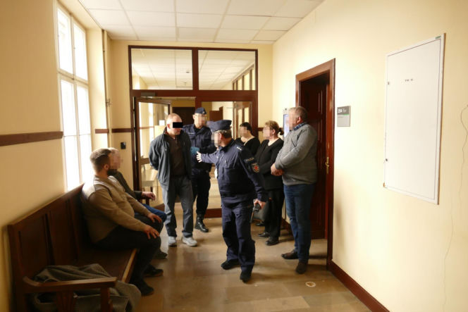 Zmasakrowane zwłoki Wojtka znaleziono pod cmentarzem. „Zdałem sobie sprawę, że zabiłem kolegę”