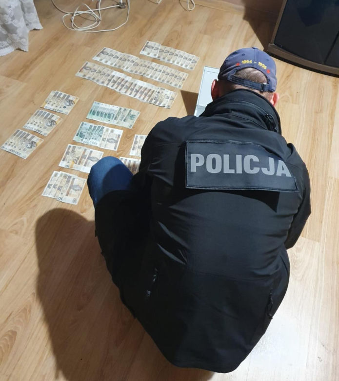 Broń, amunicja i wiele kilogramów narkotyków w Poznaniu! Zatrzymani prędko nie wyjdą zza krat!