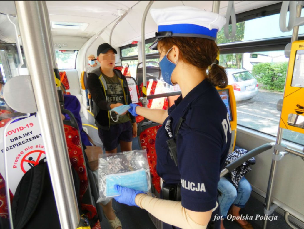 Opole: Policjanci patrolują miejskie autobusy