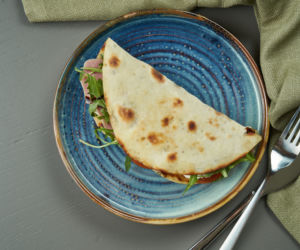 Piadine - jak przygotować włoską tortillę z kurczakiem