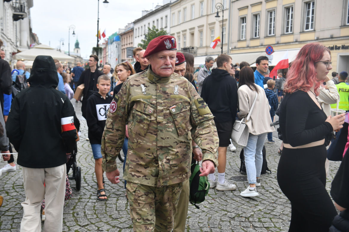 Zdjęcia z Marszu Powstania Warszawskiego
