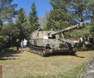 Huk silników, wojskowy klimat i tłumy gości. Wyjątkowa majówka w Osówcu