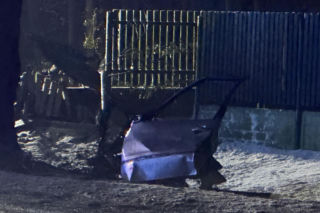 Uciekał seatem przed policją. Gonili go przez dwa powiaty. Zginął na drzewie